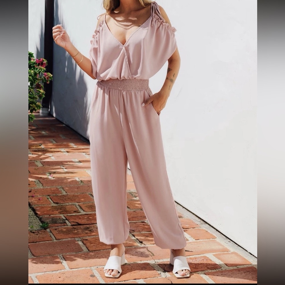 Cupshe Pink V-Neck Short Sleeve Tapered Leg Jumpsuit
